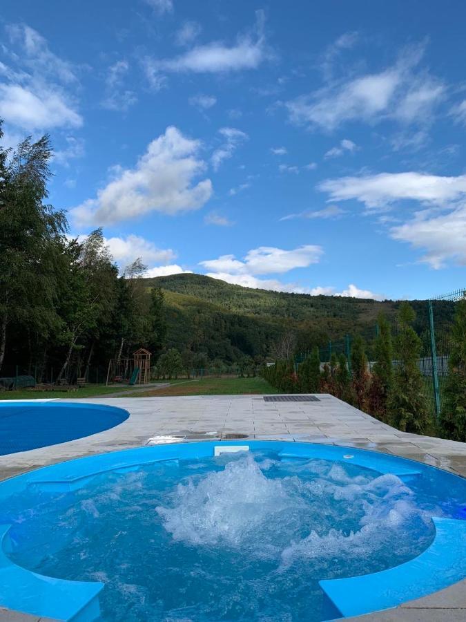 Saliuk Lodge Solociîn Exterior foto